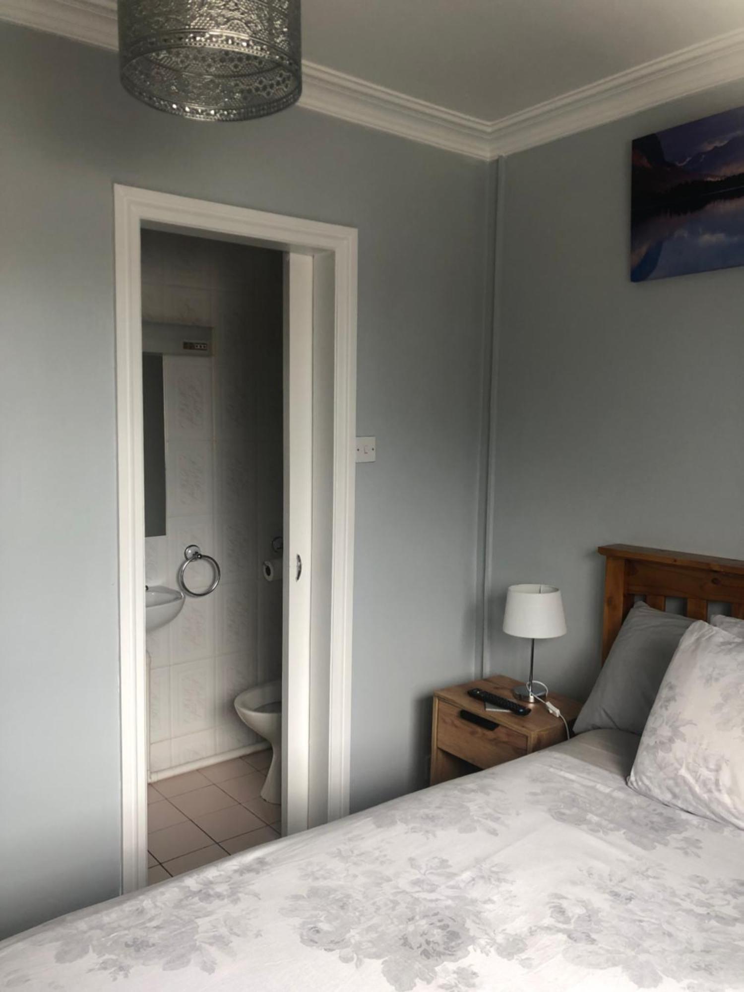 Manorlodge Τράλι Εξωτερικό φωτογραφία